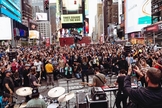 Sean Feucht lidera louvor e adoração no coração de NY. (Foto: Instagram/Sean Feucht)