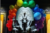 Apesar de se dizer ateu, o Templo Satânico usa a estátua do ídolo pagão Baphomet. (Foto: The Satanic Temple/Instagram)