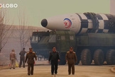 Kim Jong-un em teste de míssil balístico, em março de 2022. (Foto: Captura de tela/YouTube Jornal O Globo)