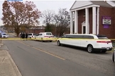 Um tiroteio ocorreu do lado de fora da Igreja News Season, enquanto realizava um funeral. (Captura de tela/WZTV)