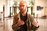 Pastor Brad Larson. (Foto: Captura de tela/YouTube The Door Church)