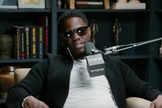 Kevin Hart em entrevista ao podcast 'On purpose'. (Captura de tela/YouTube/Jay Shetty Podcast)