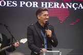Roberto Firmino atua como evangelista em uma igreja na Inglaterra. (Foto: Instagram/Manah Church Manchester).