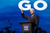Franklin Graham exortou os cristãos a anunciarem Jesus para um mundo perdido. (Foto: Facebook/Franklin Graham).
