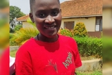 Safina aceitou Jesus aos 13 anos, após ser curada milagrosamente, em Uganda. (Foto: Cortesia/Uganda Christian News).