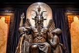 Estátua de Baphomet do Templo Satânico. (Foto: Reprodução/Facebook The Satanic Temple) 