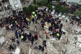 Cenas após o terremoto na Turquia e Síria. (Foto Captura de tela/YouTube Jornal da Record)