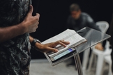 A pesquisa nacional sobre pessoas que abandonaram as igrejas será a base para o trabalho do centro. (Foto: Unsplash/Nycholas Benaia)