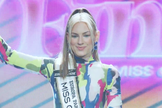 Kira Geiss na premiação do concurso de Miss Alemanha. (Foto: Reprodução/Miss Germany Finale 2023 - Exklusiv anschauen) 