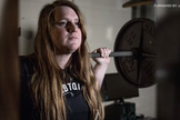 JayCee Cooper, uma levantadora de peso transgênero. (Captura de tela/YouTube/KARE 11)