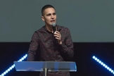 Isaiah Saldivar. (Foto: Captura de tela/YouTube Cross Church)