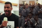 Russell Wilson ministrando no presídio. (Foto: Reprodução/Instagram/God Behind Bars)