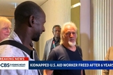 Missionário é liberto por terroristas depois de passar 7 anos em cativeiro. (Foto: Captura de tela/CBS News)