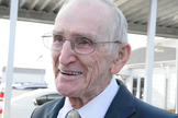 Pr. Roy Jernigan, atualmente com 98 anos, ainda exerce seu ministério. (Captura de tela/WRAL News)