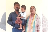 Pastor R. Kirubendran, a esposa Manju Tiruvendram e a filha de 18 meses. (Foto: Reprodução Morning Star News) 