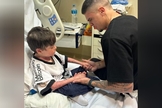 Gabriel Pec orou pelo menino Guilherme. (Foto: Instagram/Tayane Gandra).
