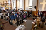 Culto na Igreja Evangélica Protestante de Vauréal. (Imagem ilustrativa: Captura de tela/YouTube/Prod Presença Prot)