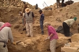 Arqueólogos trabalhando no local. (Foto: Reprodução/YouTube/Joel Rosenberg on TBN)