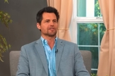 O ator cristão Kristoffer Polaha. (Foto: Reprodução/YouTube/Binge Now)