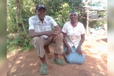 O casal Sula Mugudi e Aisha Mugudi. (Foto: Morning Star News)