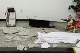 Os criminosos destruíram o altar da igreja em Vila Velha. (Foto: Reprodução/Arquivo pessoal).
