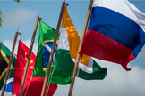 Bandeiras dos 5 países membros inciais do bloco econômico Brics. (Foto: Marcelo Camargo/Agência Brasil)