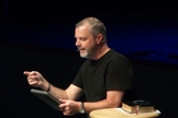 Pastor Kelly Williams. (Captura de tela: YouTube Vanguard Church)