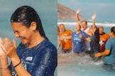 O batismo aconteceu na praia do Recreio. (Foto: Instagram/Igreja Batista Atitude Sede).