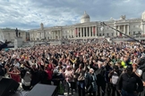 Uma multidão ouviu o Evangelho no centro de Londres. (Foto: Instagram/Jean-Luc Trachsel Ministries).