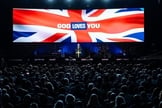 Franklin Graham no evento God Loves You Tour, no Reino Unido. (Foto: BGEA)