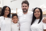 Josué, Keily e seus filhos. (Foto: Arquivo pessoal).