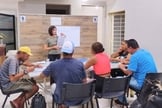 Aula de alfabetização na igreja. (Foto: Reprodução/Notícias Adventistas)