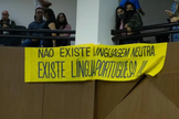 Manifestantes protestam contra a linguagem neutra na Câmara dos Vereadores de Belo Horizonte. (Foto: Divulgação/Câmara dos Vereadores de Belo Horizonte).