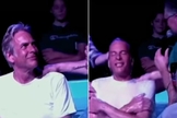 O batismo de Adam Curry. (Foto Reprodução/YouTube/Hour of Power NL)