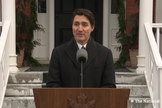 O primeiro-ministro canadense Justin Trudeau anunciou sua renúncia na segunda-feira, 6 de janeiro de 2025. (Captura de tela/YouTube/CBC News)