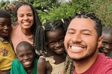 Ellen Lopes e o marido durante uma viagem missionária. (Foto: Reprodução/Ellen Lopes/Notícias Adventistas)