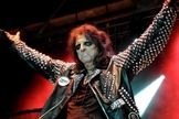 Alice Cooper em show, na Itália. (Foto: Wikipedia)
