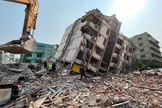 Parceiros locais da Portas Abertas estão mobilizados para o socorro das vítimas dos terremotos em Mianmar (Foto: Jiang Chao/Xinhua/Alamy Live News).