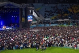 A cruzada da Associação Evangelística Billy Graham reuniu uma multidão em um estádio na Bolívia. (Foto: BGEA).