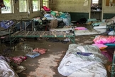 Alojamento das meninas no Camp Mystic ficou submerso até o teto após a enchente. (Captura de tela/YouTube/g1)