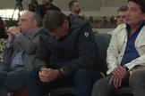 O ex-presidente Jair Bolsonaro se emociona em culto evangélico. (Captura de tela/YouTube/AFP)