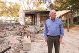 Franklin Graham visita uma comunidade israelense onde civis foram mortos na invasão do Hamas. (Foto: Samaritan's Purse)