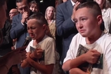 O menino emocionou a congregação da 5F Church ao pedir oração pela mãe. (Foto: Reprodução/Instagram/Five-Fold Church).