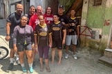 A equipe missionária na favela. (Foto: Reprodução/IMB)
