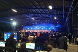 Centenas de pessoas participam de um culto da Igreja Cristã Redimida de Deus em Londres, marcado por louvor, oração e celebração comunitária. (Foto: RCCG)