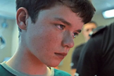 O ator Owen Cooper em cena da série “Adolescência”. (Imagem: Divulgação/Netflix)