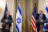 Donald Trump e Benjamin Netanyahu em anúncio do plano de paz para Gaza. (Foto Oficial da Casa Branca/WhiteHouse.gov)