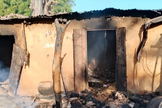 Casa incendiada em ataque na Nigéria. (Foto representativa: Portas Abertas)