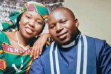O reverendo Ayuba Choji e sua esposa. (Foto: Facebook/Ayuba Vwang Choji).