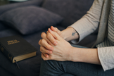 Caleb Altmeyer alertou: “O tráfico humano está acontecendo em todos os lugares e o tempo todo”. (Foto representativa: Unsplash/Vitaly Gariev)